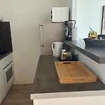 T2 Confort Entre Et Centre, A Pied Apartment *